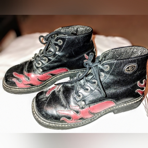 Harley-Davidson Black and Red Flame Boots - Picture 9 of 9